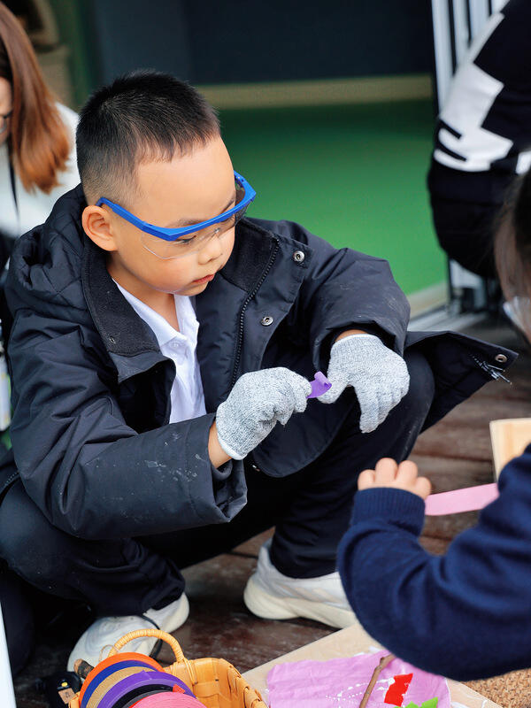 木工体验,南通民办惠立幼儿园